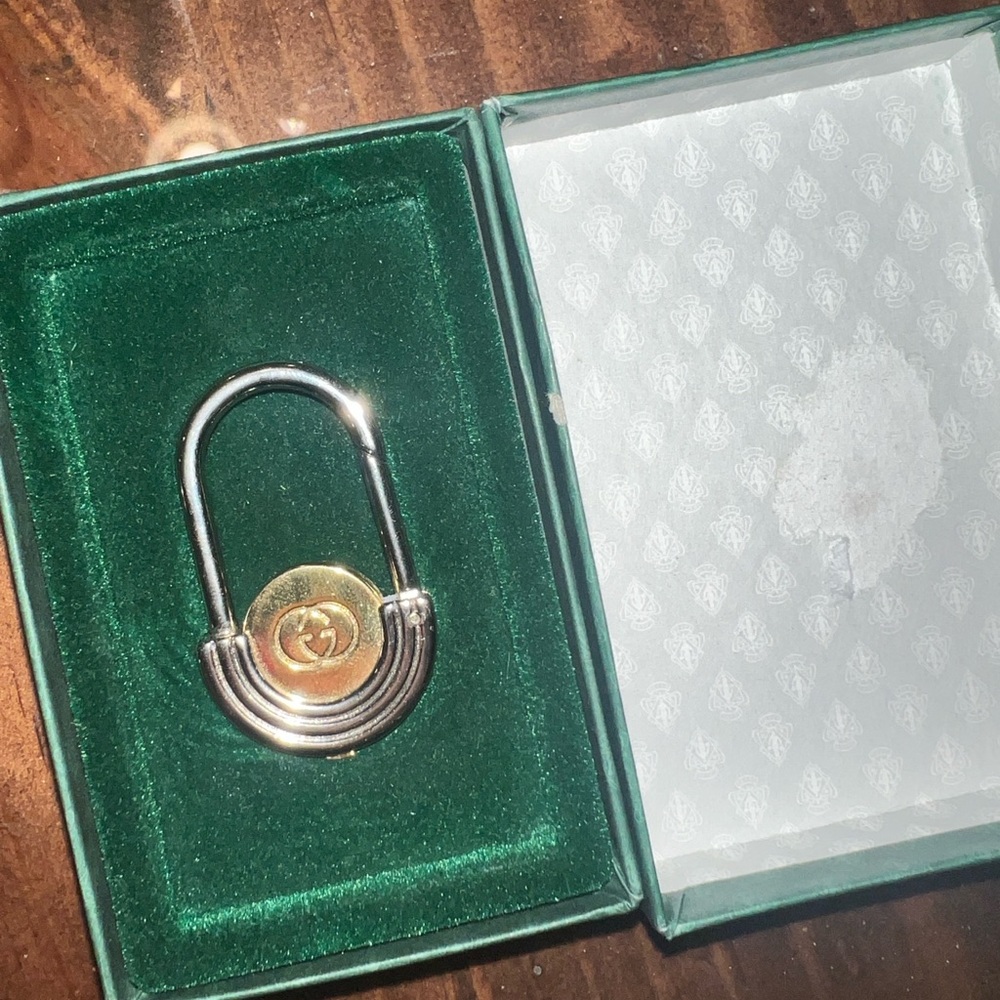 Gucci Dual-Tone Vintage Keychain in Silver and Gold - Picture 4 of 5